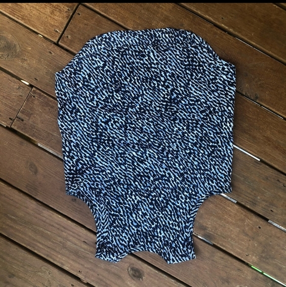 Burberry Brit Sleeveless Silk Blouse - Picture 3 of 4